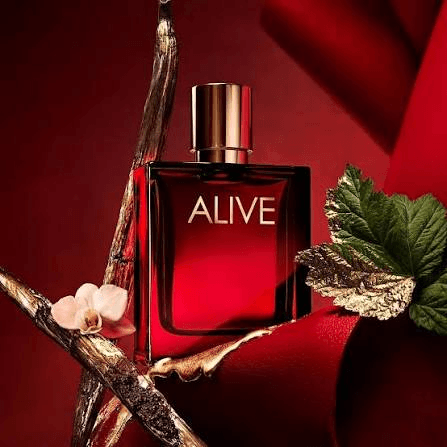 Frasco Boss Alive EDT sobre superficie blanca con fondo minimalista